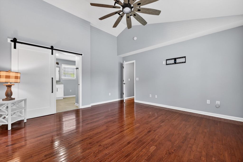 Image 26 of property listing at 448 MAPLE LEAF DR, Edgewater, MD 21037