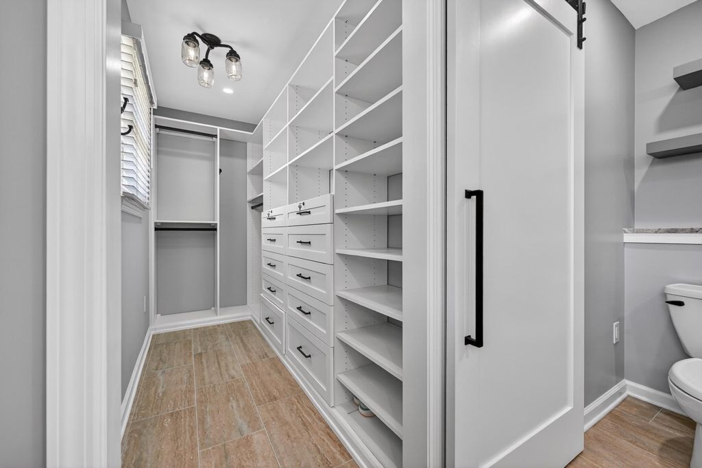 Image 32 of property listing at 448 MAPLE LEAF DR, Edgewater, MD 21037