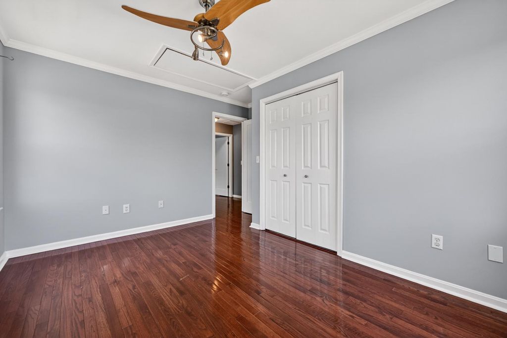 Image 33 of property listing at 448 MAPLE LEAF DR, Edgewater, MD 21037