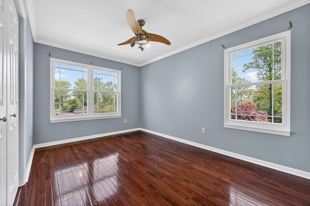 Image 34 of property listing at 448 MAPLE LEAF DR, Edgewater, MD 21037