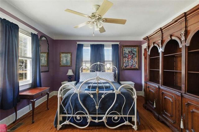 590 Sand Bank RD, Port Haywood, VA 23138