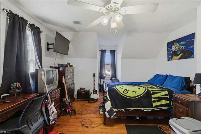 590 Sand Bank RD, Port Haywood, VA 23138