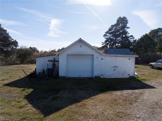 590 Sand Bank RD, Port Haywood, VA 23138