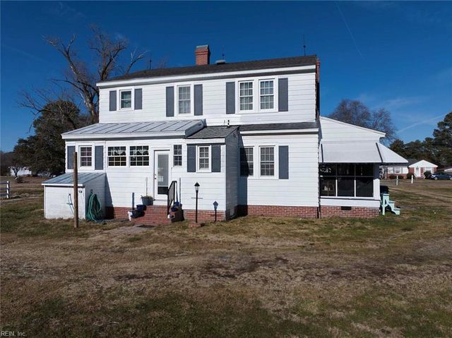 590 Sand Bank RD, Port Haywood, VA 23138