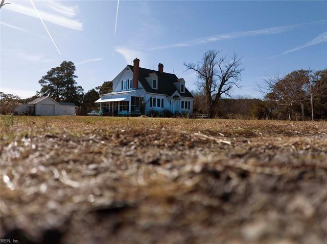 590 Sand Bank RD, Port Haywood, VA 23138