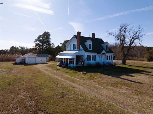 590 Sand Bank RD, Port Haywood, VA 23138