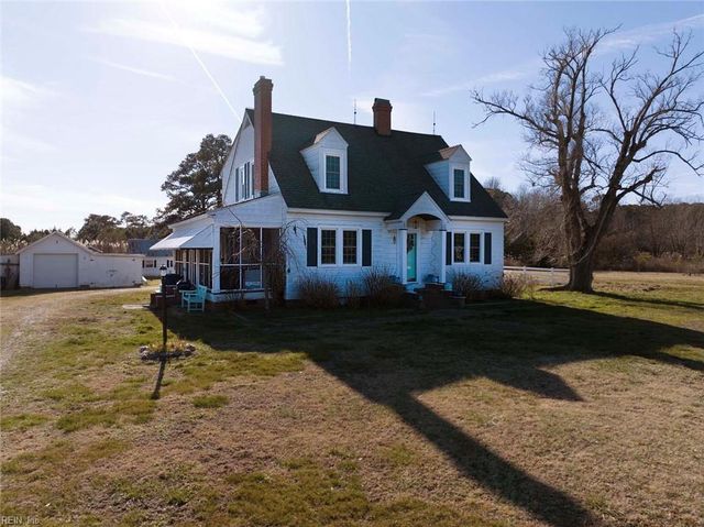 590 Sand Bank RD, Port Haywood, VA 23138