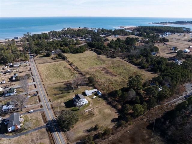 590 Sand Bank RD, Port Haywood, VA 23138