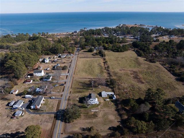 590 Sand Bank RD, Port Haywood, VA 23138