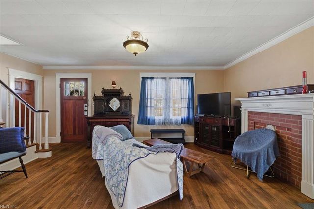 590 Sand Bank RD, Port Haywood, VA 23138