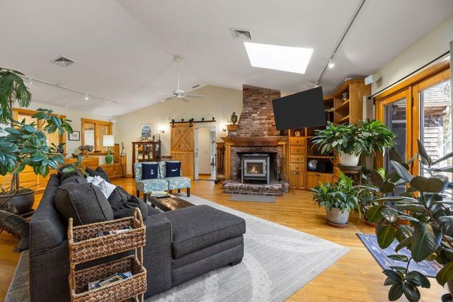 85 Pier Road, Wellfleet, MA 02667