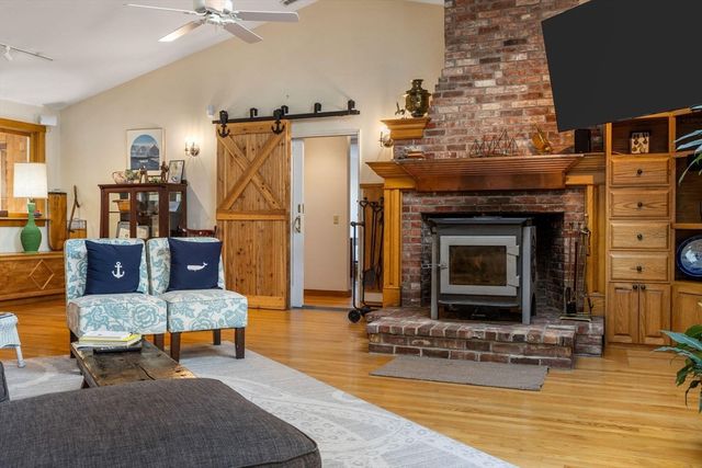 85 Pier Road, Wellfleet, MA 02667