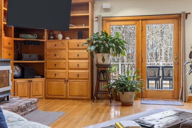 85 Pier Road, Wellfleet, MA 02667