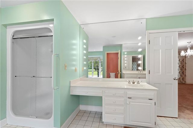 14908 E Pawhuska Road, Nevada, MO 64772