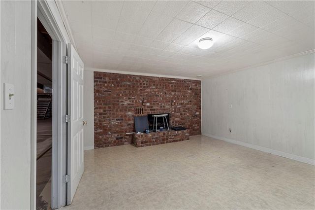 14908 E Pawhuska Road, Nevada, MO 64772