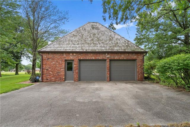 14908 E Pawhuska Road, Nevada, MO 64772