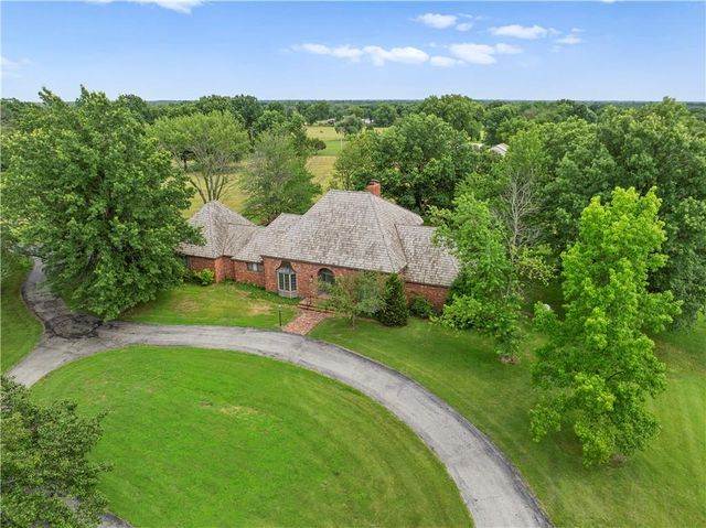 14908 E Pawhuska Road, Nevada, MO 64772