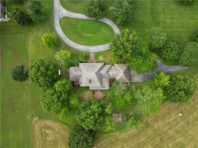 14908 E Pawhuska Road, Nevada, MO 64772