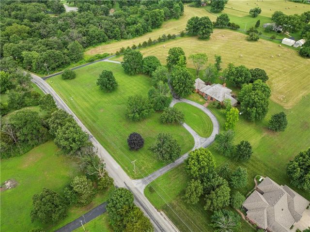 14908 E Pawhuska Road, Nevada, MO 64772