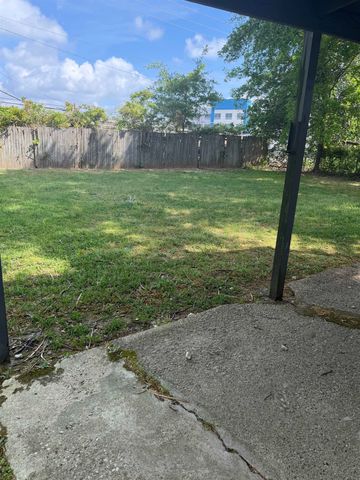 2318 Plume Drive, Tyler, TX 75703