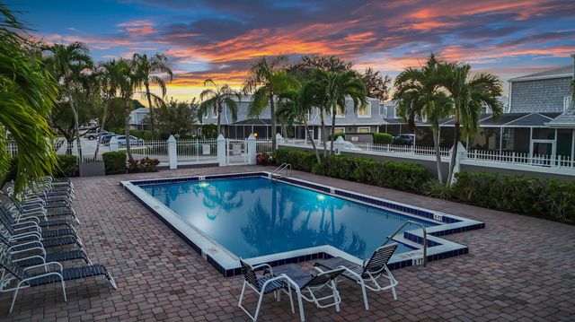 2003 Vision Drive, Palm Beach Gardens, FL 33418