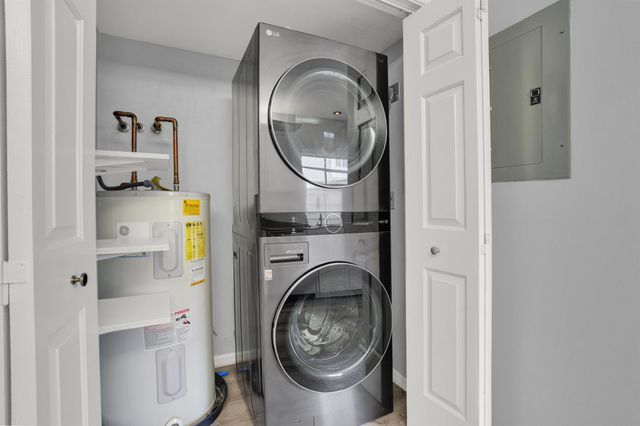 2003 Vision Drive, Palm Beach Gardens, FL 33418