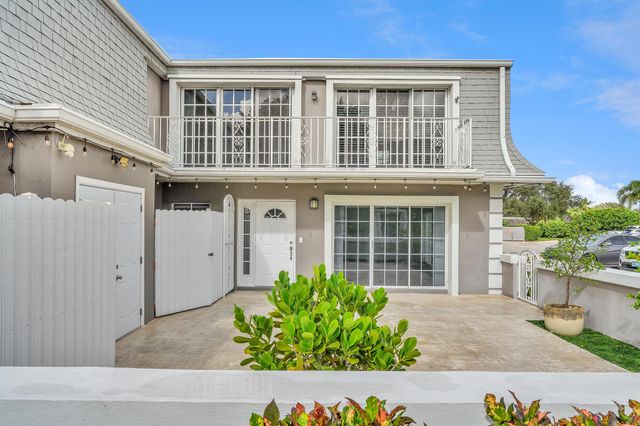 2003 Vision Drive, Palm Beach Gardens, FL 33418