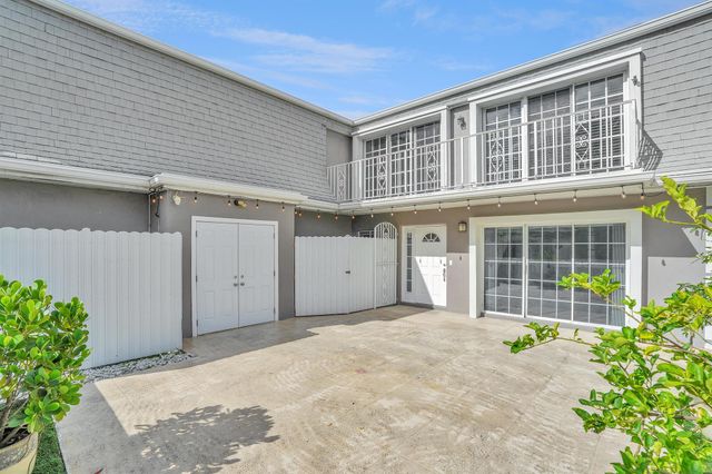 2003 Vision Drive, Palm Beach Gardens, FL 33418