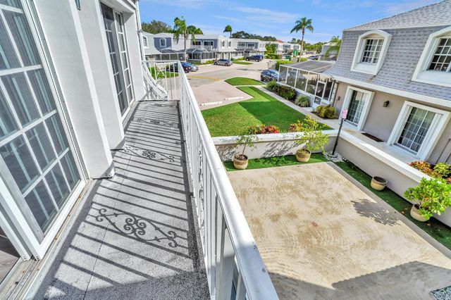 2003 Vision Drive, Palm Beach Gardens, FL 33418