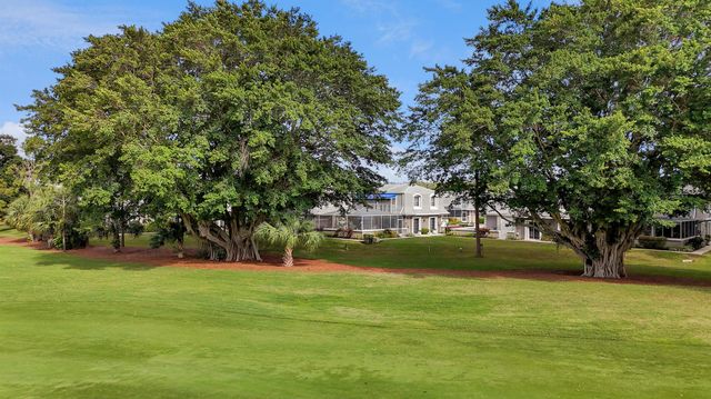 2003 Vision Drive, Palm Beach Gardens, FL 33418