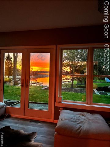 2264 Crane Road, Fenton, MI 48430