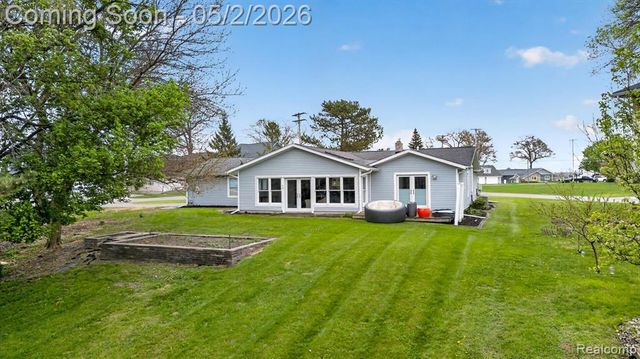2264 Crane Road, Fenton, MI 48430