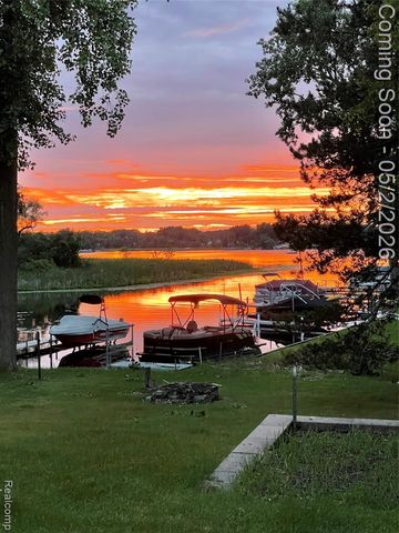 2264 Crane Road, Fenton, MI 48430