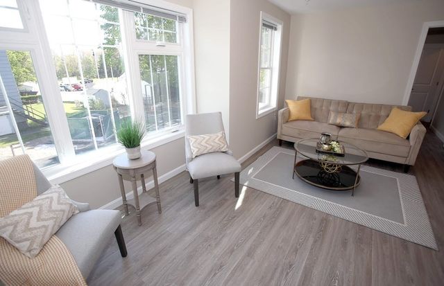 30 Temple 303, Whitman, MA 02382
