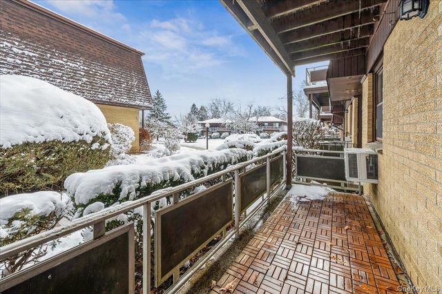 3 Germonds Village 2, Bardonia, NY 10954