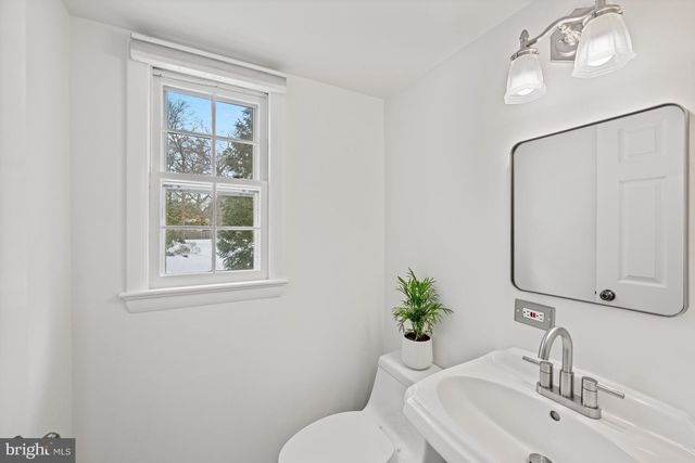 8511 CAMDEN ST, Alexandria, VA 22308