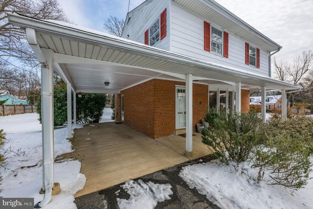 8511 CAMDEN ST, Alexandria, VA 22308