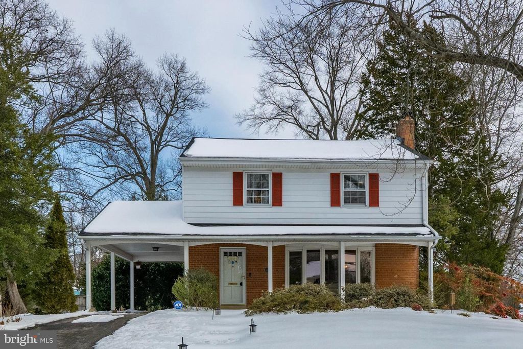 8511 CAMDEN ST, Alexandria, VA 22308