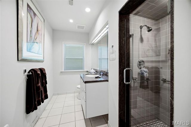 9005 Greenridge Drive, Richmond Heights, MO 63117