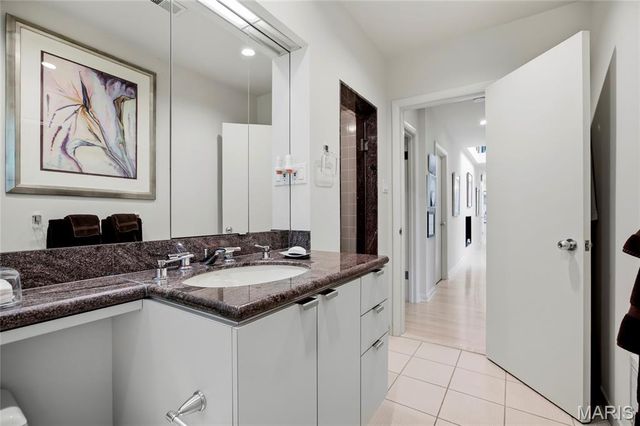9005 Greenridge Drive, Richmond Heights, MO 63117