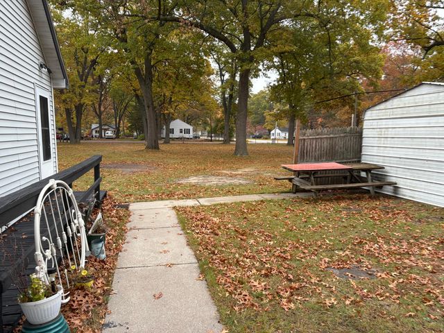 2973 Valk Street, Norton Shores City, MI 49444