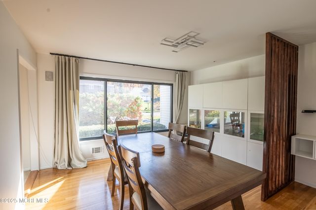 12 Pence Road, Manalapan, NJ 07726