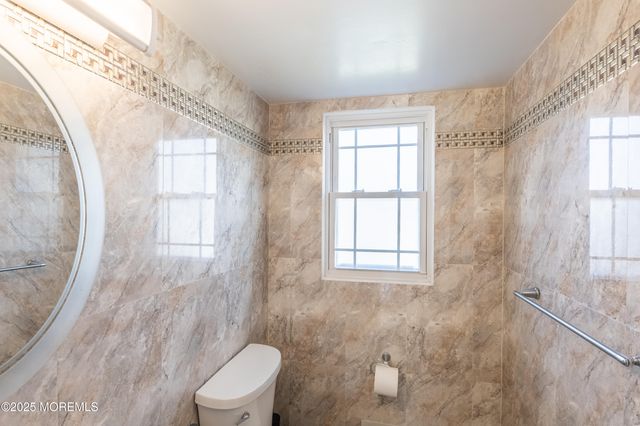 12 Pence Road, Manalapan, NJ 07726