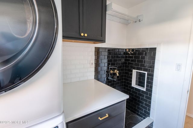 12 Pence Road, Manalapan, NJ 07726