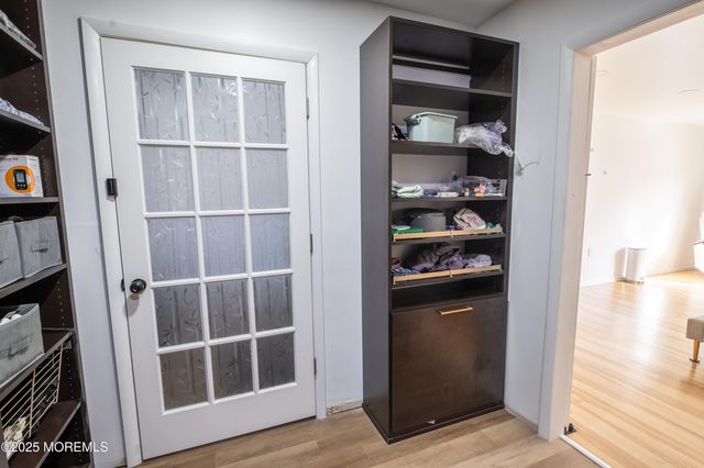 12 Pence Road, Manalapan, NJ 07726