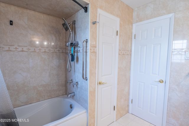 12 Pence Road, Manalapan, NJ 07726