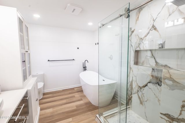 12 Pence Road, Manalapan, NJ 07726