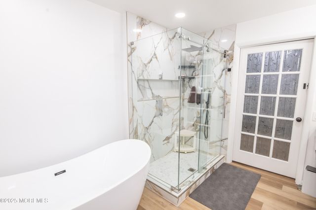 12 Pence Road, Manalapan, NJ 07726