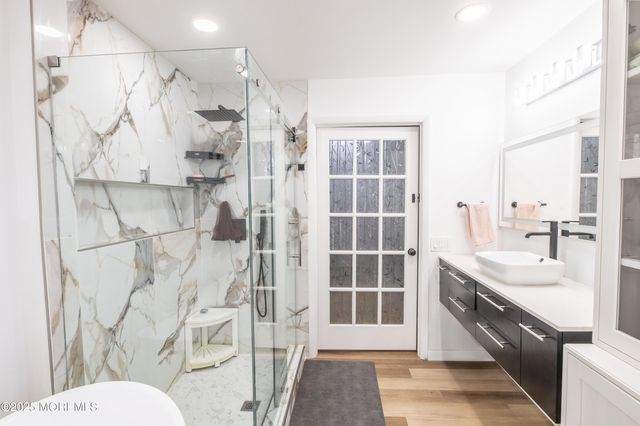 12 Pence Road, Manalapan, NJ 07726