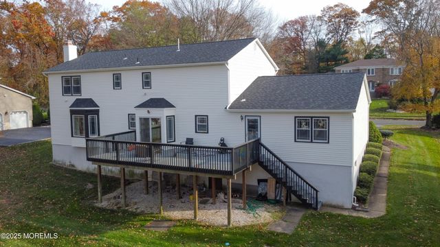 12 Pence Road, Manalapan, NJ 07726